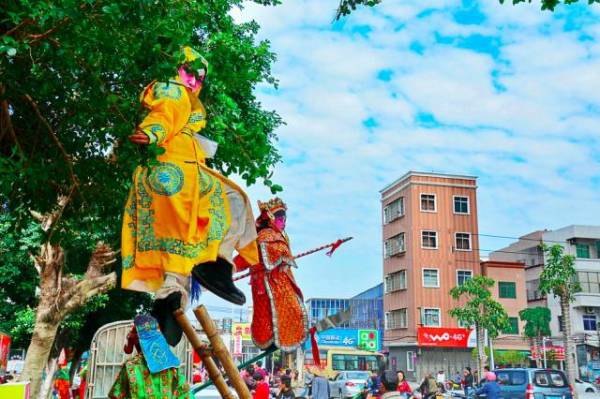 吴川土豪全国最多,吴川第一强镇