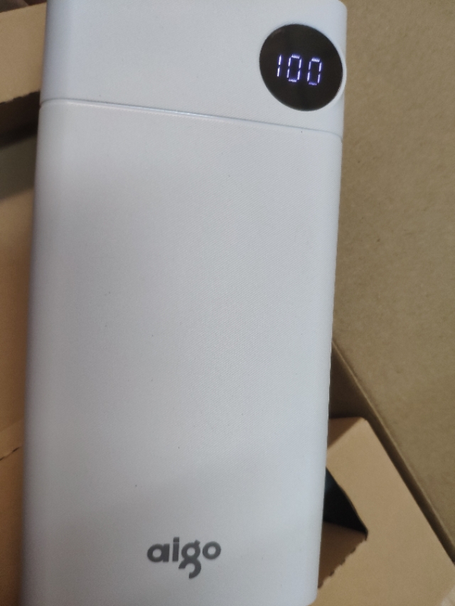 爱国者移动电源评测,爱国者p200移动电源