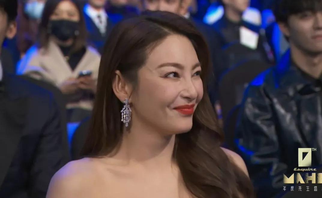 张雨绮装杨幂视频,张雨绮杨幂脸部高清特写