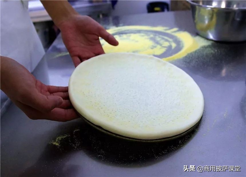 披萨面团气泡多搓不开,披萨面团发不起来怎么回事