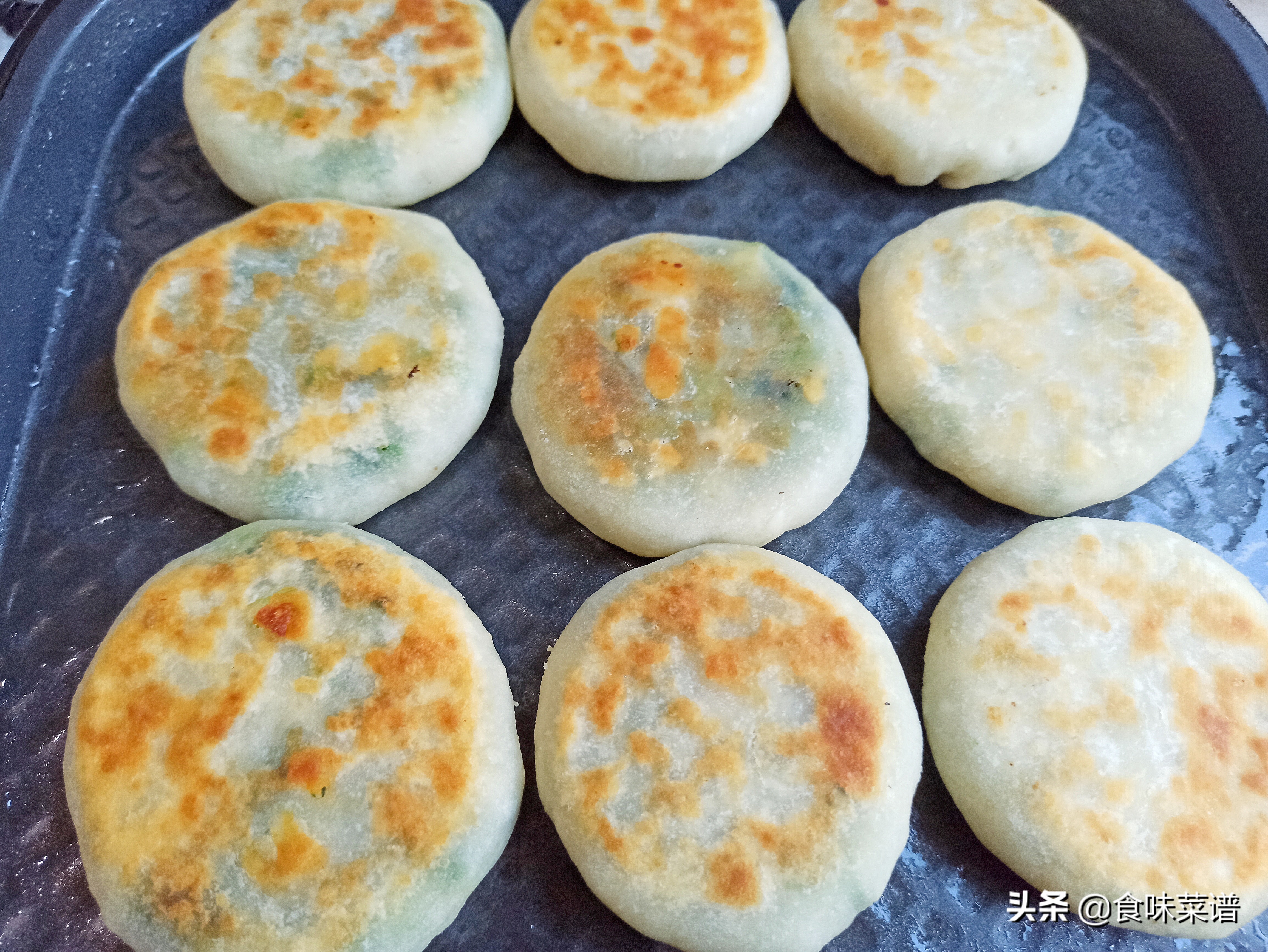 馅饼怎么做又薄又软又劲道,馅饼怎样做才松软好吃视频教程