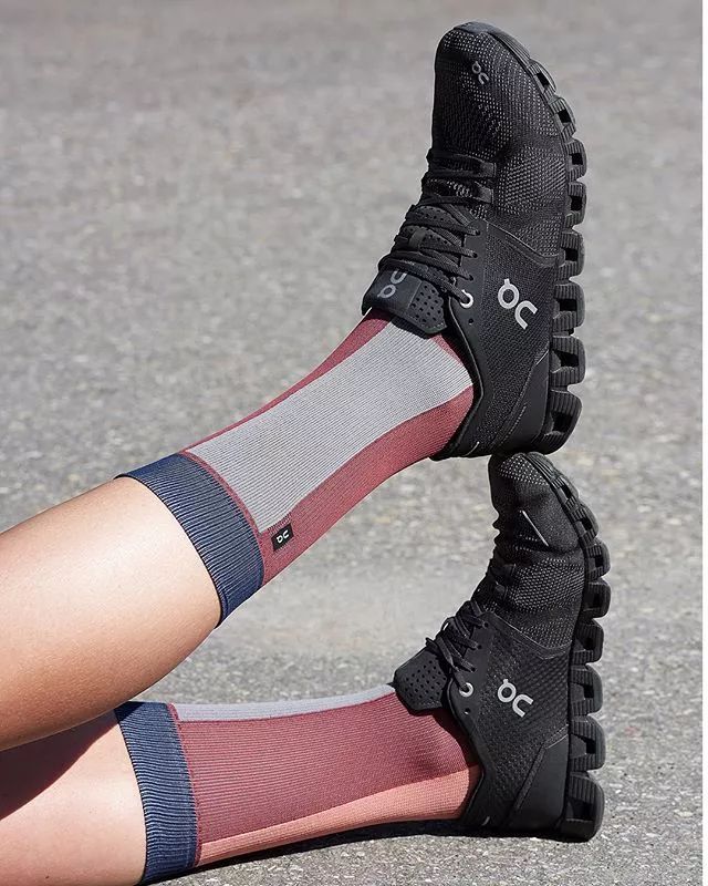 除了NIKE、ADIDAS，女生还有哪些值得入手的运动单品？