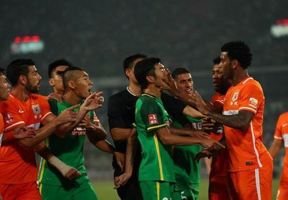 京鲁大战中超史,京鲁大战鲁能国安中场