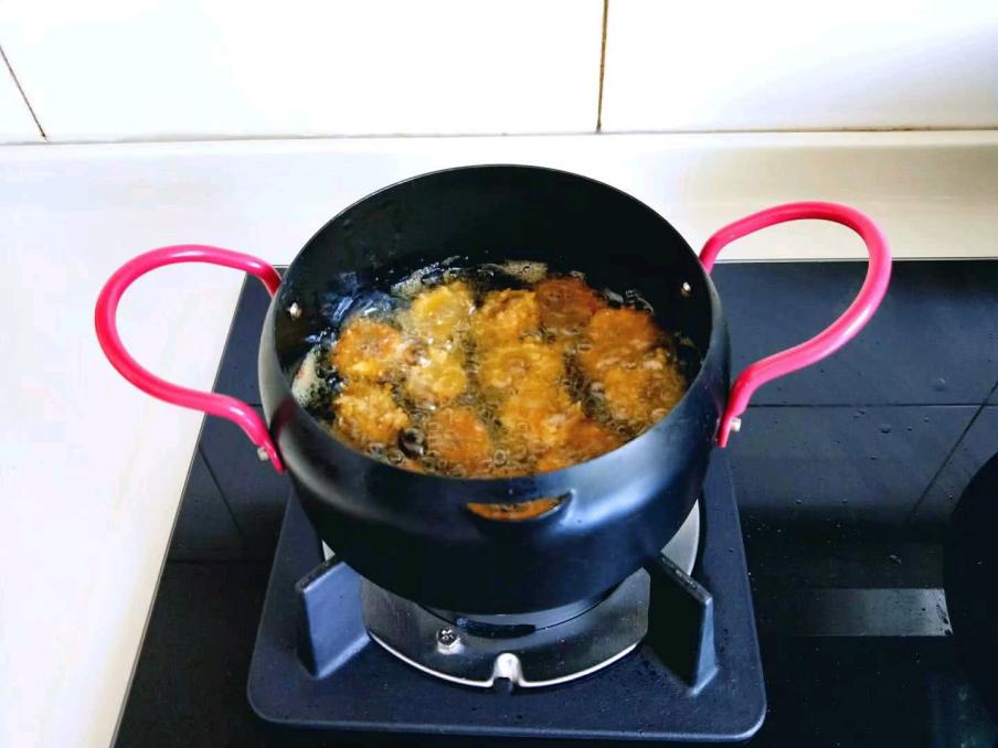 鱿鱼圈炸酥脆的方法,鱿鱼圈怎么炸家常做法