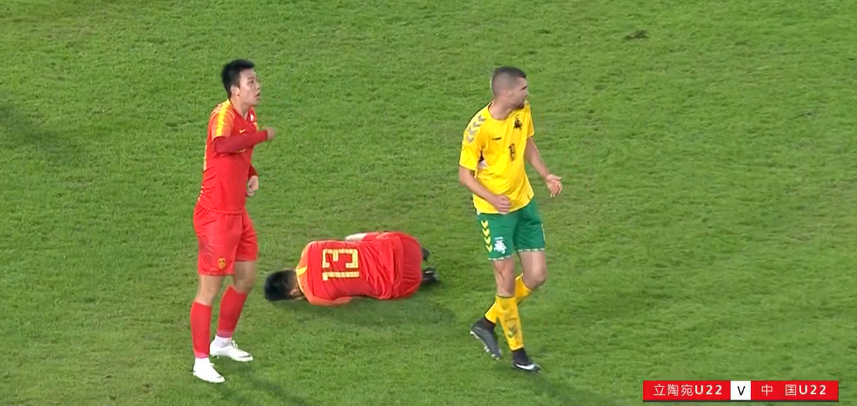 中国足球啼笑皆非一幕,中国足球史上最尴尬的一幕