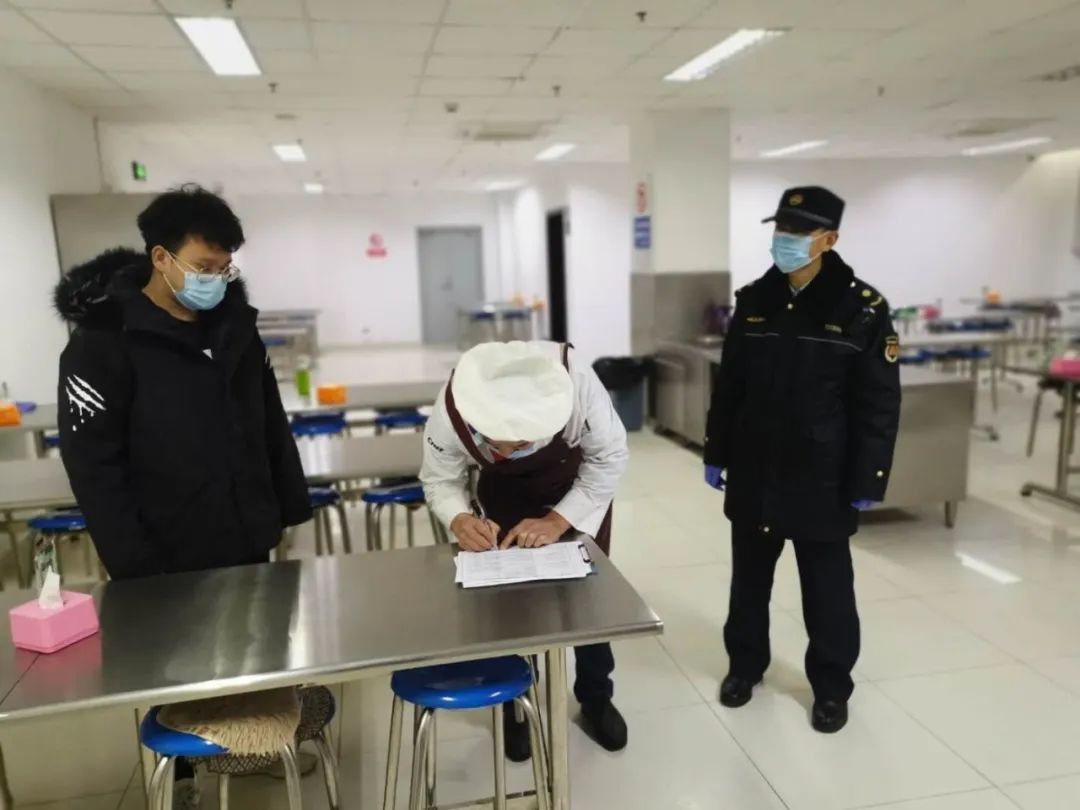 街道全力筑牢疫情防控责任,街道开展疫情防控工作专项检查