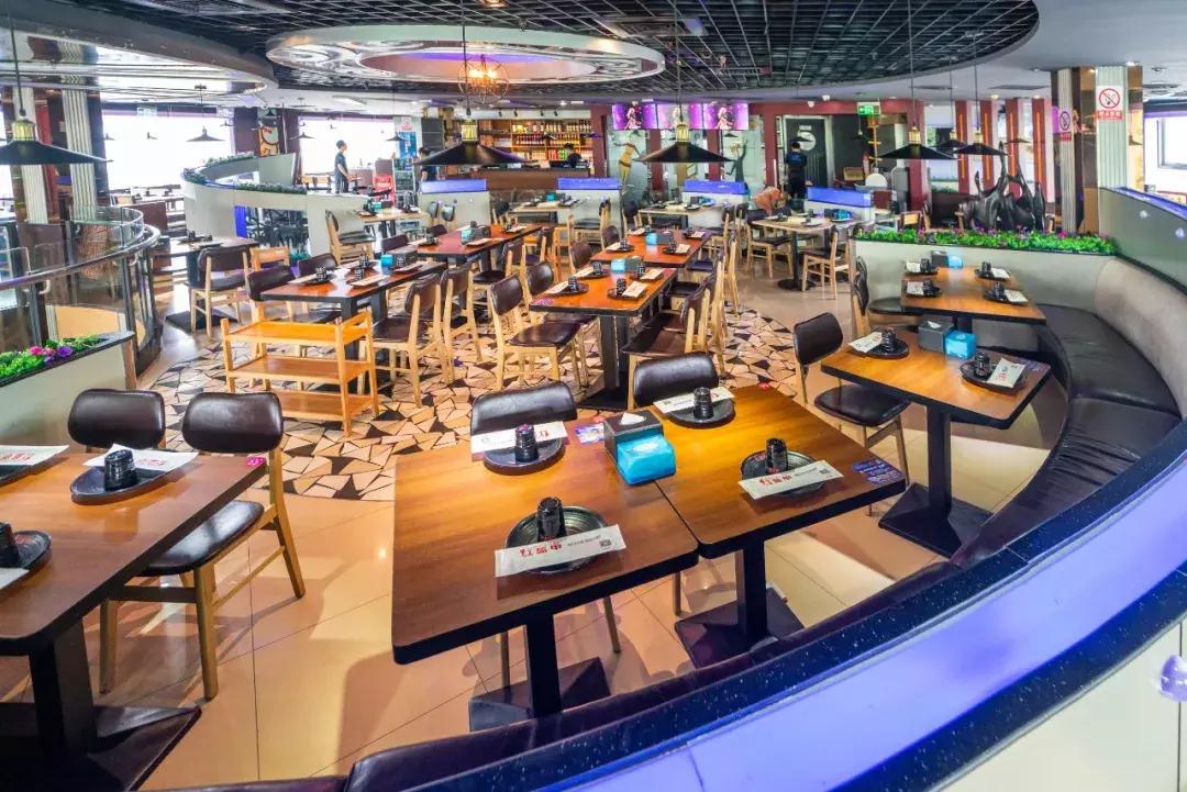 爆排4年の魔都网红大佬,凭①份「冬阴功小龙虾」杀入泰料圈