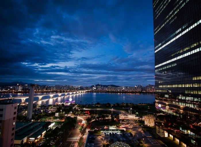 在韩国有200万人民币能当土豪吗,一个月2万人民币在韩国什么水平