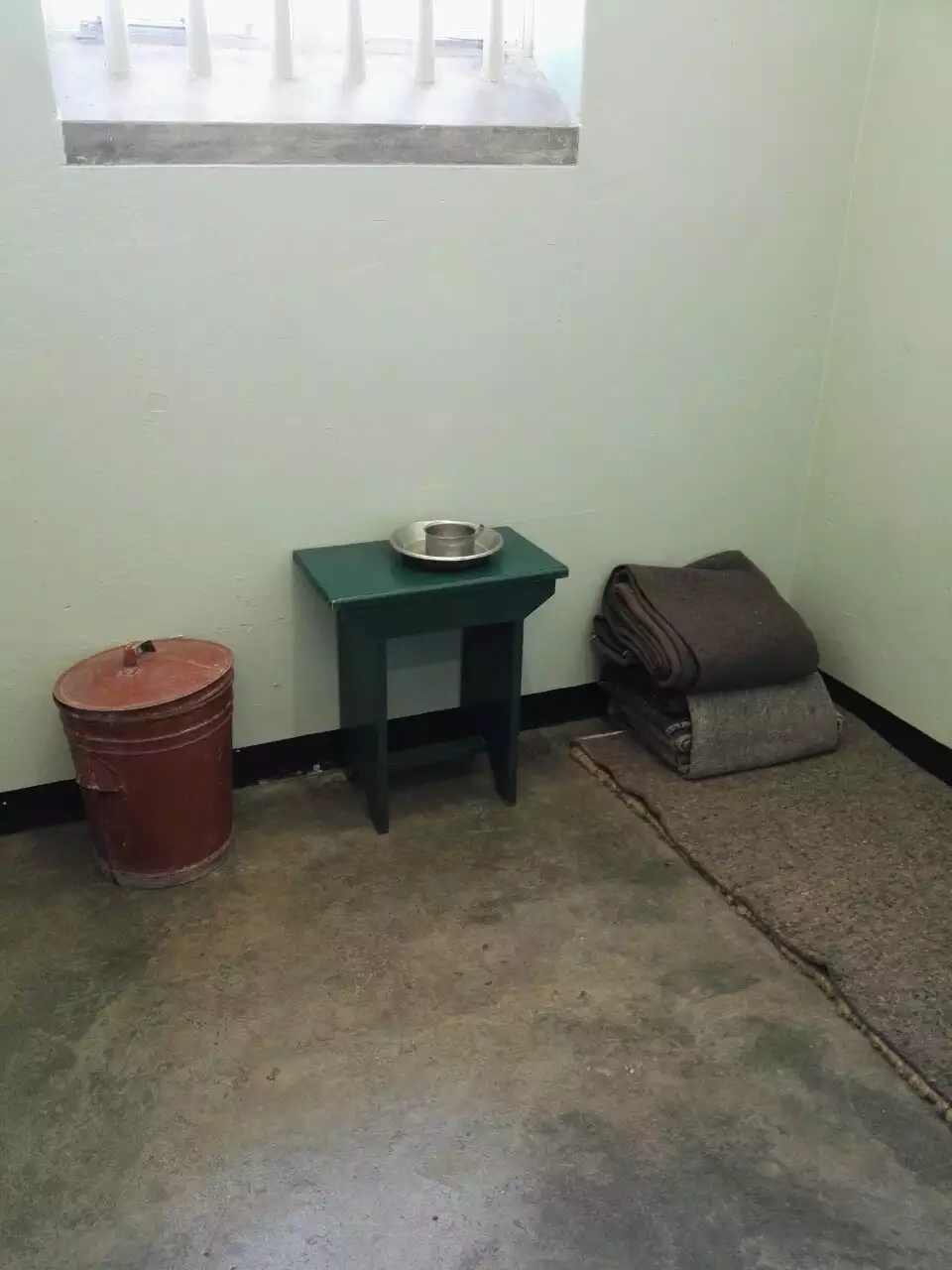 曼德拉在监狱多少年,南非总统曼德拉罗本岛