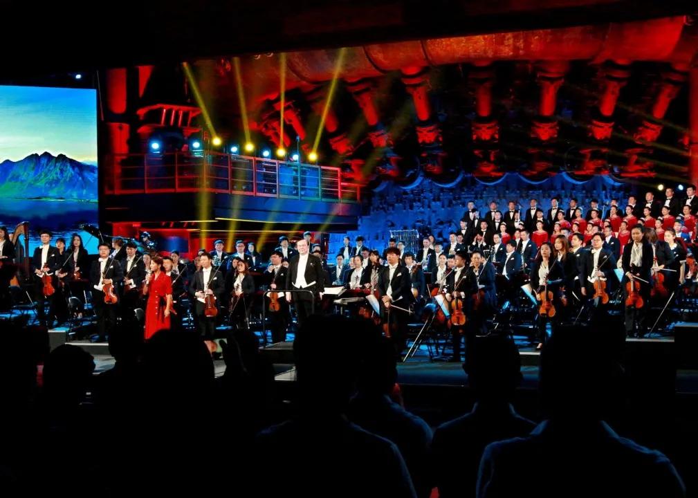 鐧惧勾椋庡崕灞辨渤渚濇棫,鐧惧勾椋庡崕灞卞窛閿︾唬