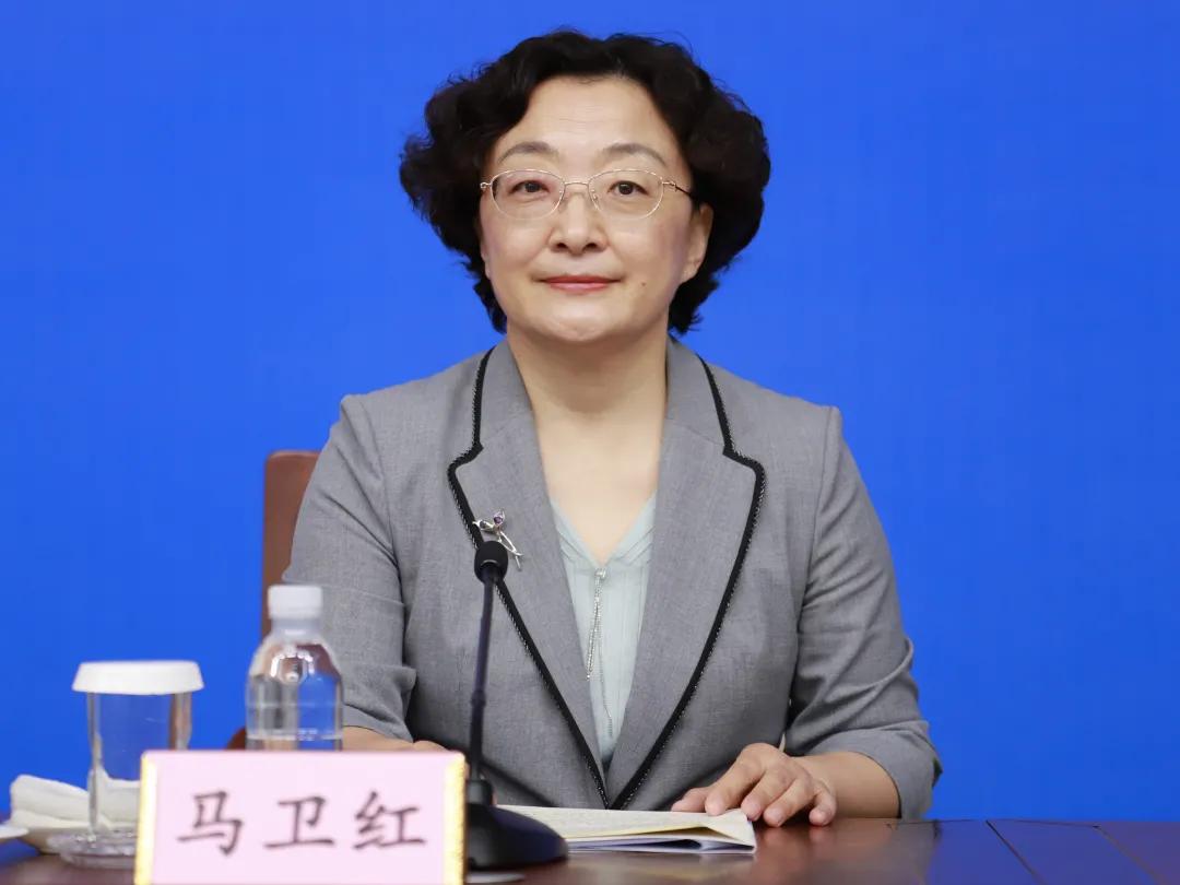 东阿县大力推进电子商务产业发展，目前已注册电商企业1000余家，2020年东阿县电子商务零售额完成13.8亿元