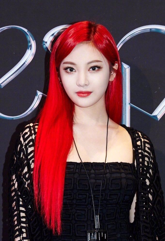 两大韩国女团的中国成员给韩国人科普端午节，妥妥的根正苗红