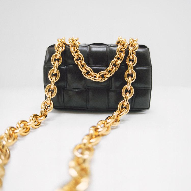 WEEKENDREVIEW：让人又爱又恨的爆款