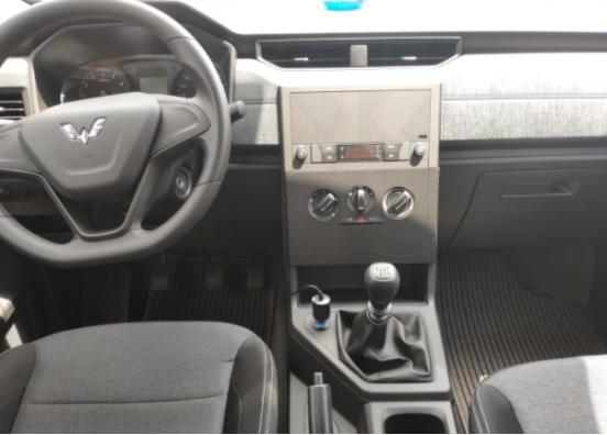 五菱新宏光plus,五菱宏光plus1.5t顶配发动机