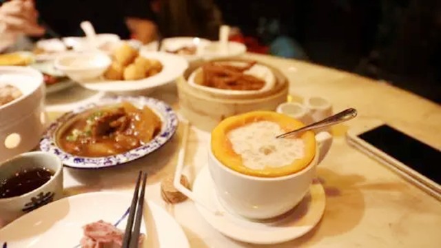 *镕基朱**总理的五戒：不题词、不受礼、不吃请、不剪彩、不批条子