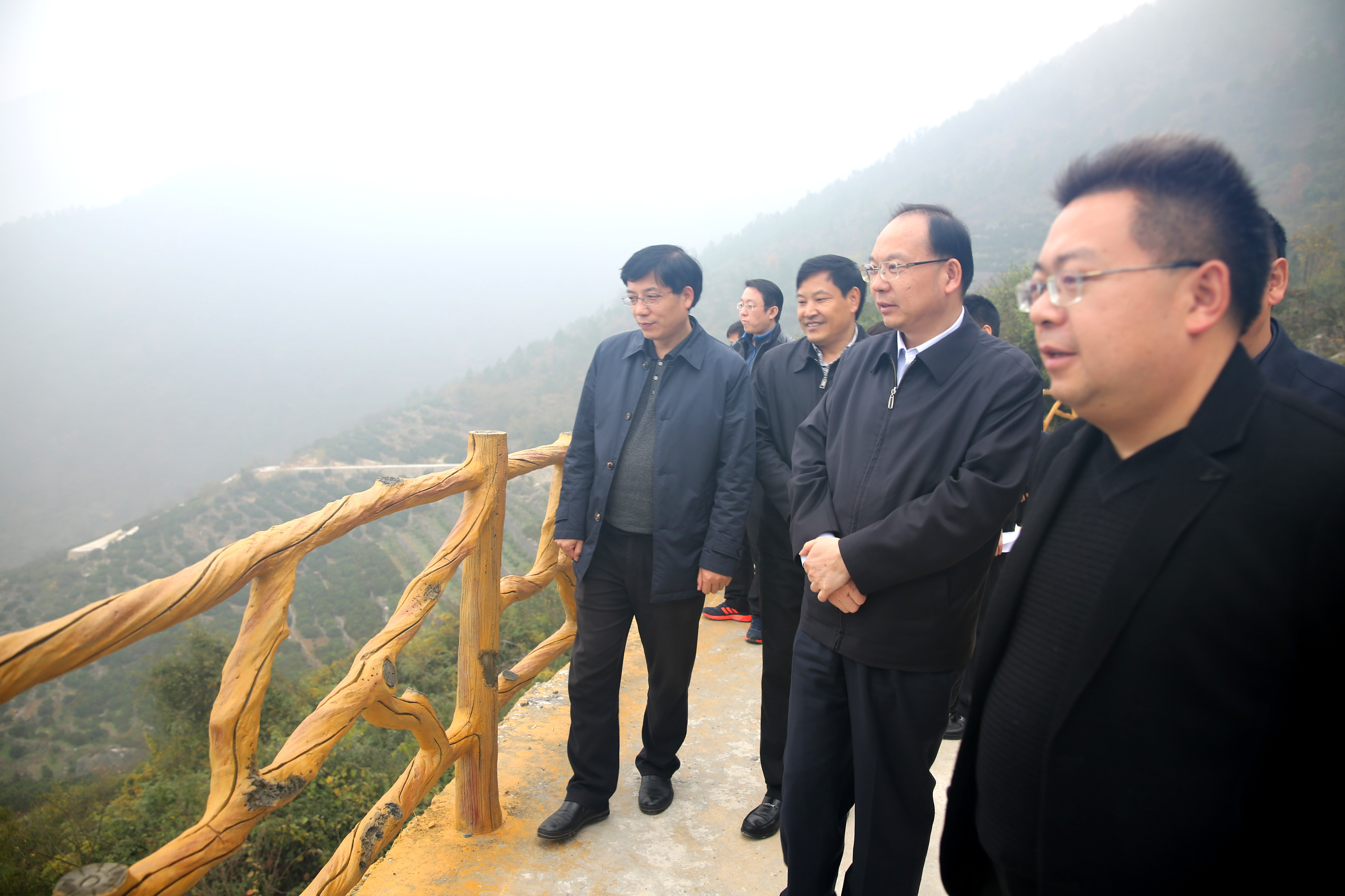 他是谁？第一次来湖北秭归，就一往情深……