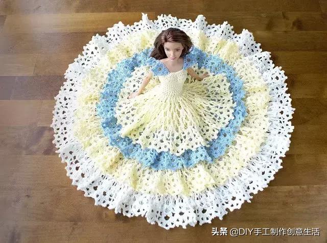 娃娃的衣服怎么钩简单,钩最简单的娃娃衣服教程