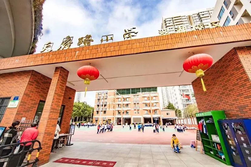 广州1000万买到的别墅,广州1000万买哪里房子好呢