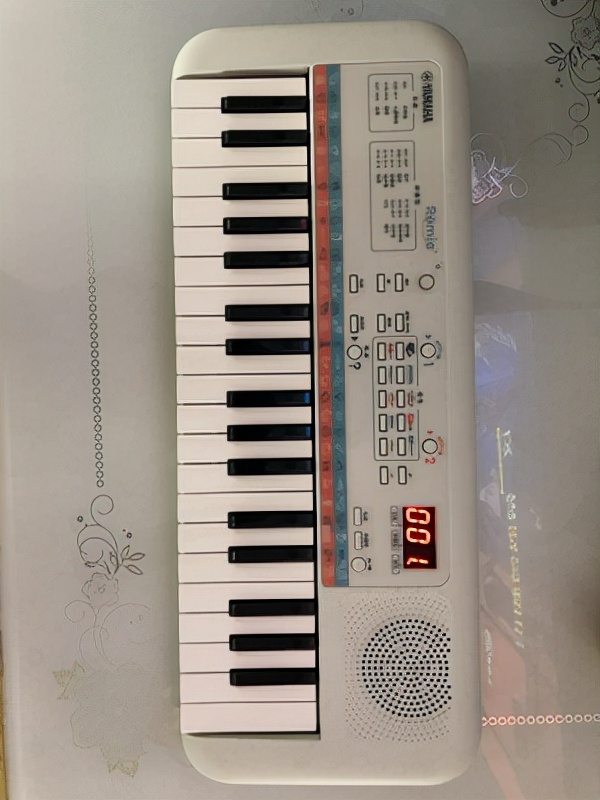 雅马哈pss-f30教程视频,雅马哈pss-f30电子琴开箱介绍