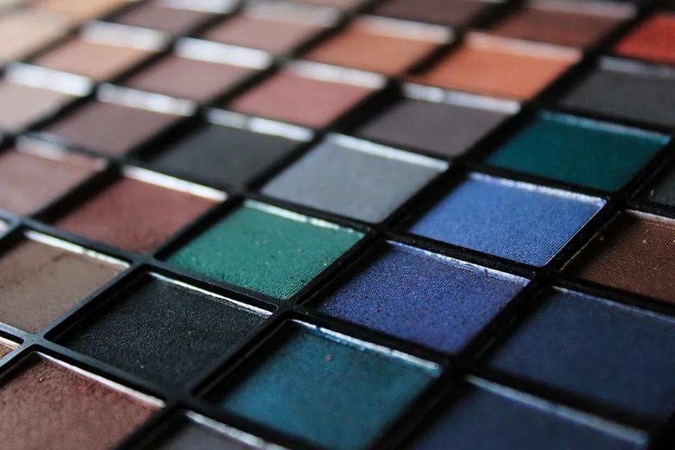 为什么买护肤品会送很多小样,专柜买化妆品送小样吗