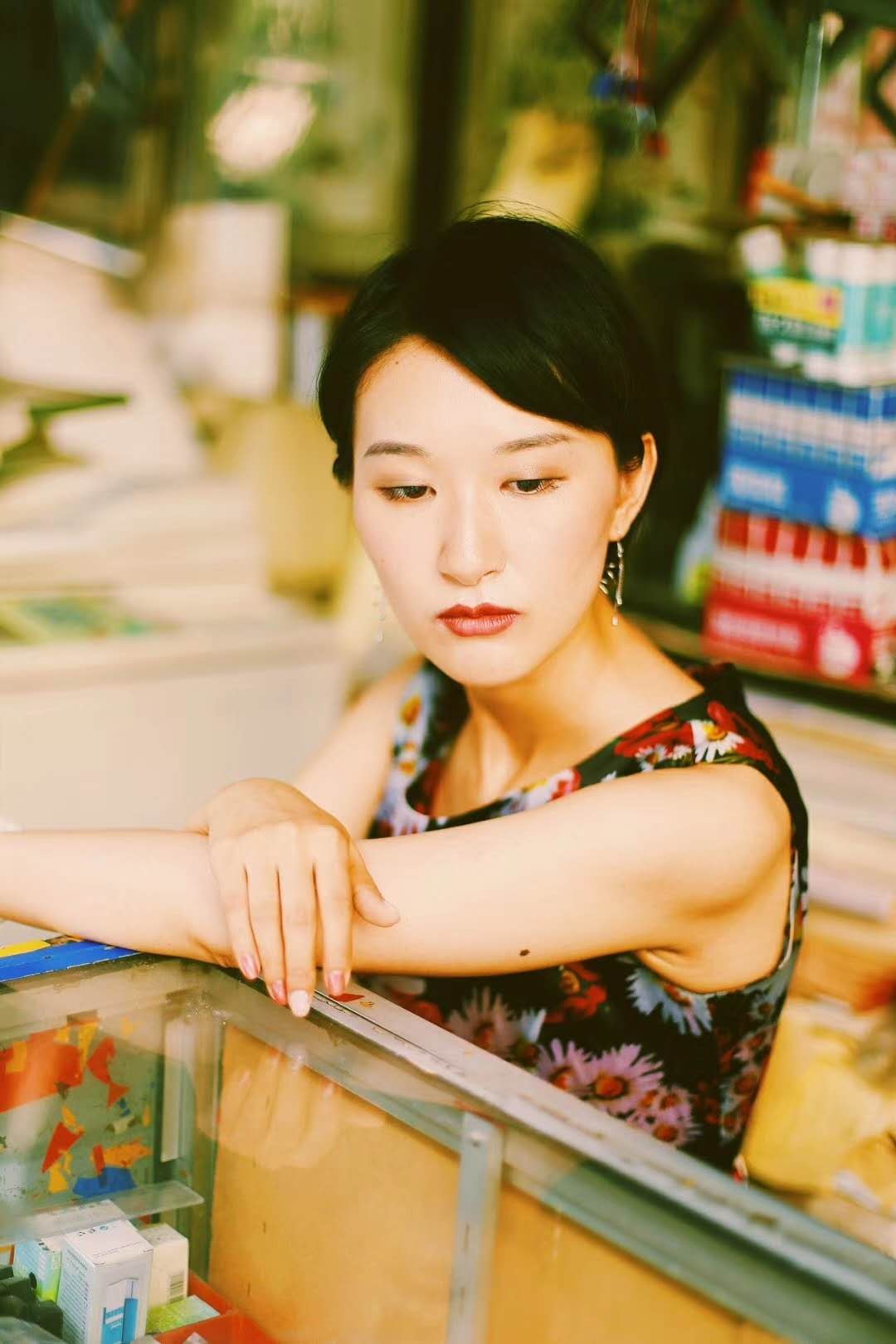 罗小佩，作为戏剧、电影导演的她，曾经学的竟然是神学？