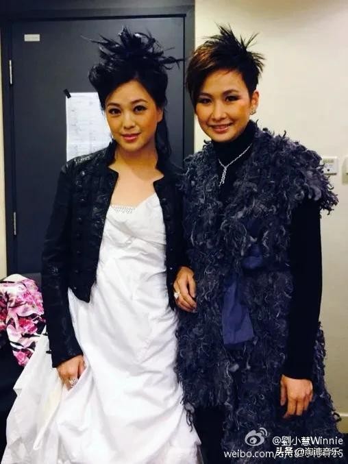 香港女星替夫还债,香港男歌手为父亲还巨额债务