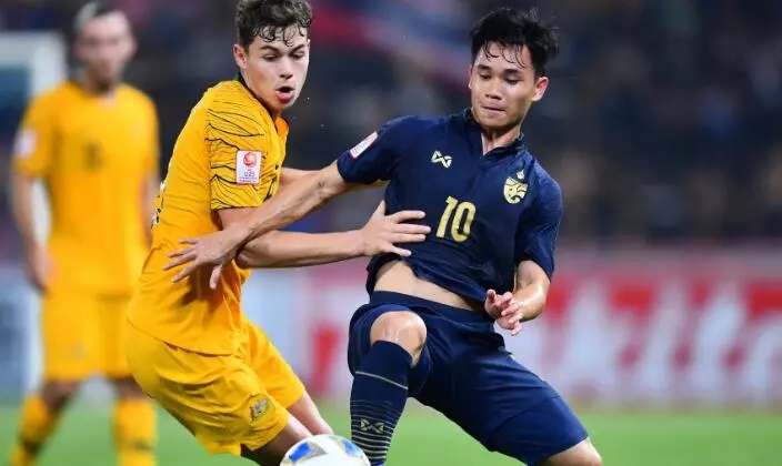 中国泰国足球比赛最新消息,国足2-1逆转泰国取开门红新闻发布