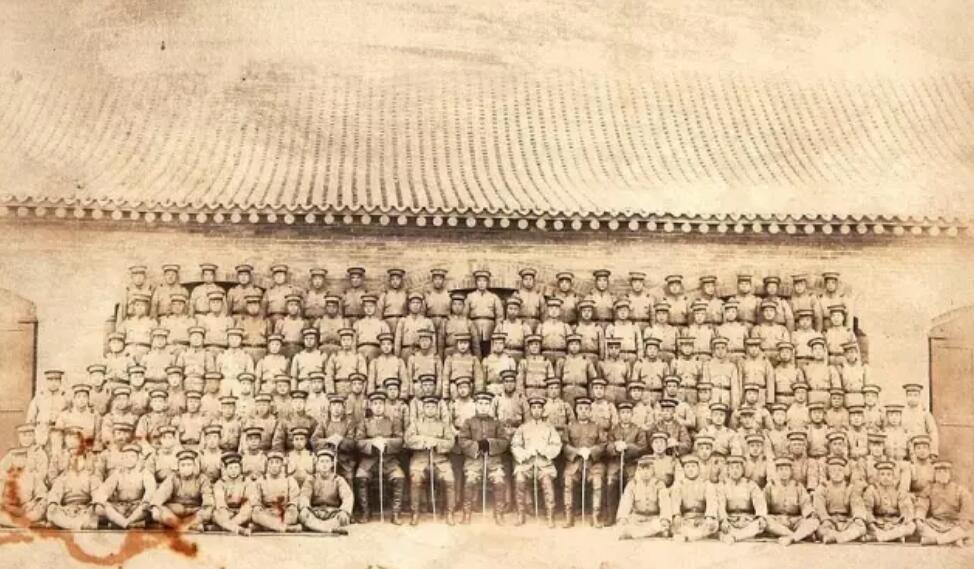 巅峰时25万兵力的晋绥军:步兵师就有30个,还有17个炮兵团