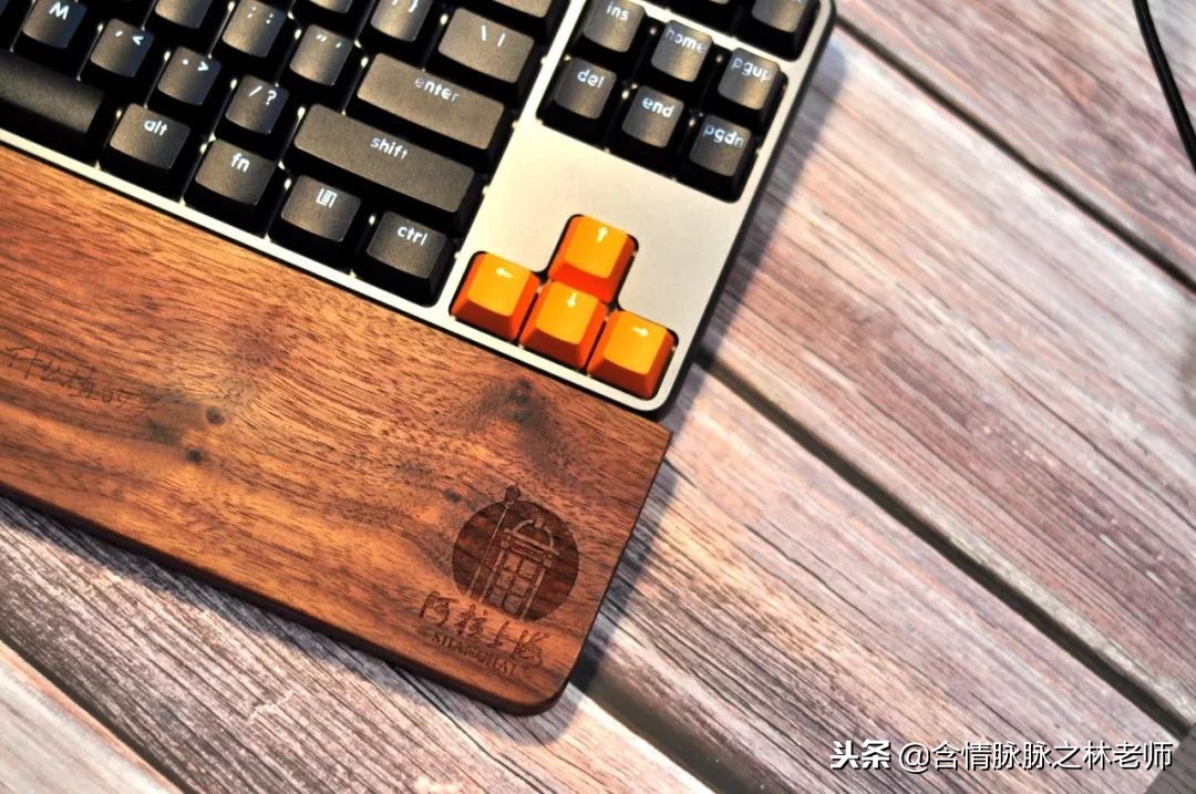 红轴正刻机械键盘,悦米红轴机械键盘