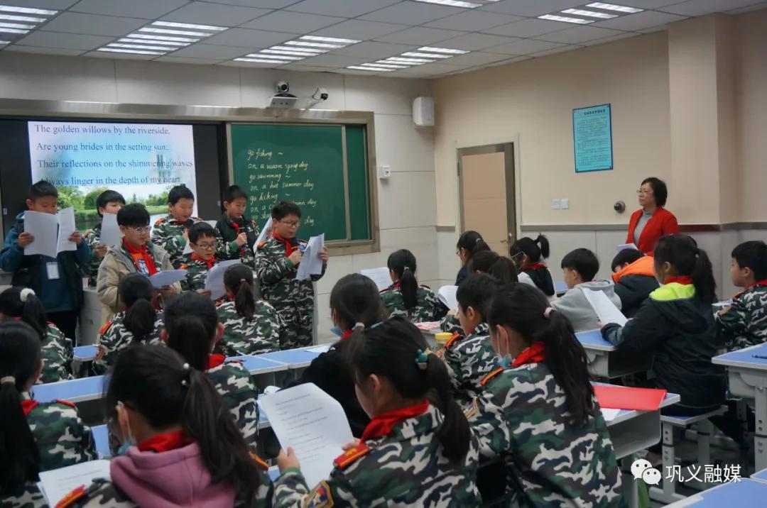 孩子放学没时间接要放弃工作吗,小孩放学没时间接有什么办法