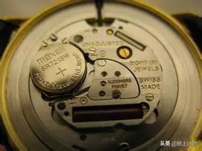 石英表和机械表保养区别,石英表跟机械表哪个好