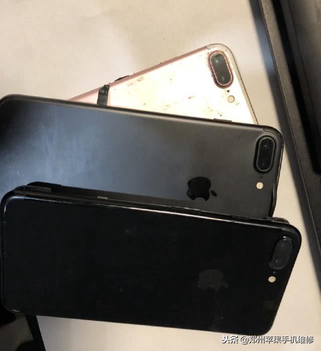 苹果手机7p摔了一下一直自动重启,苹果7p摔了一下怎么没事自动重启