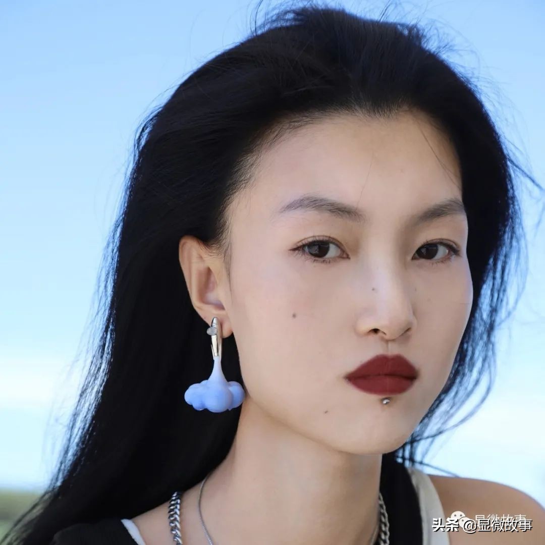 冰山耳坠、刀锋Lolita、猴王男潮：年轻人重新定义快时尚