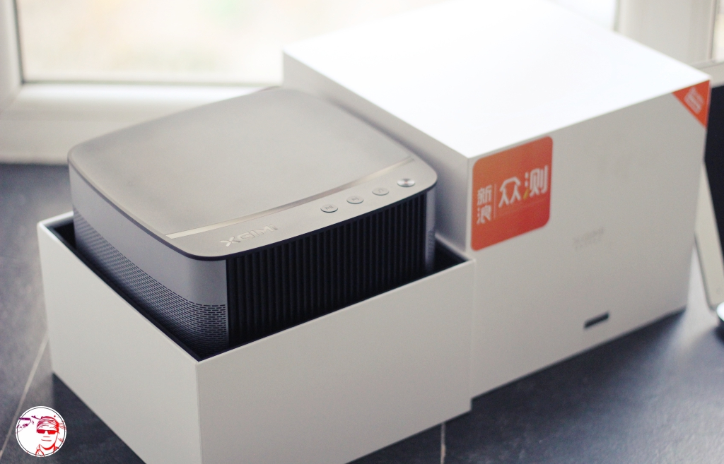 投影仪看电影就是噱头,液晶电视和投影仪看电影哪个好