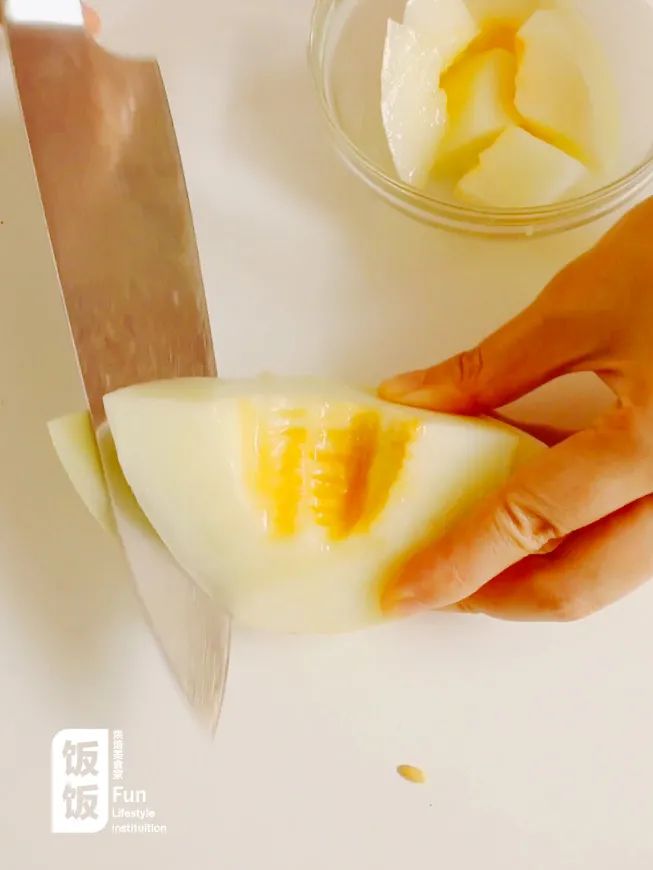 甜苦瓜迷你吐司酥香柔软的口感,西瓜吐司菠萝吐司哈密瓜吐司