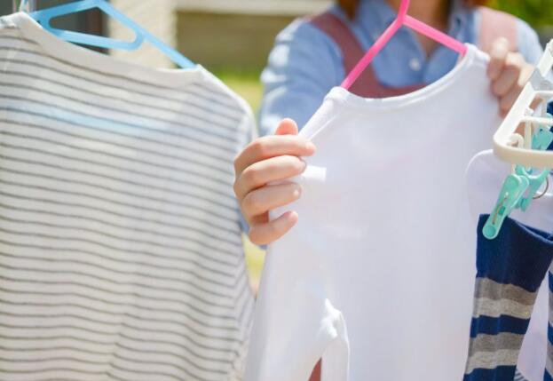 洗衣服去污渍的小妙招技巧,洗衣服杀菌的最佳方法技巧