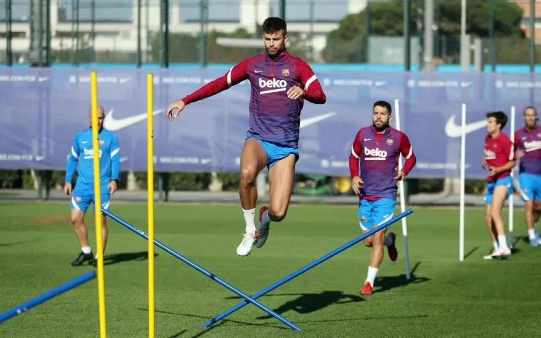 红蓝勇士，不惧电闪雷鸣