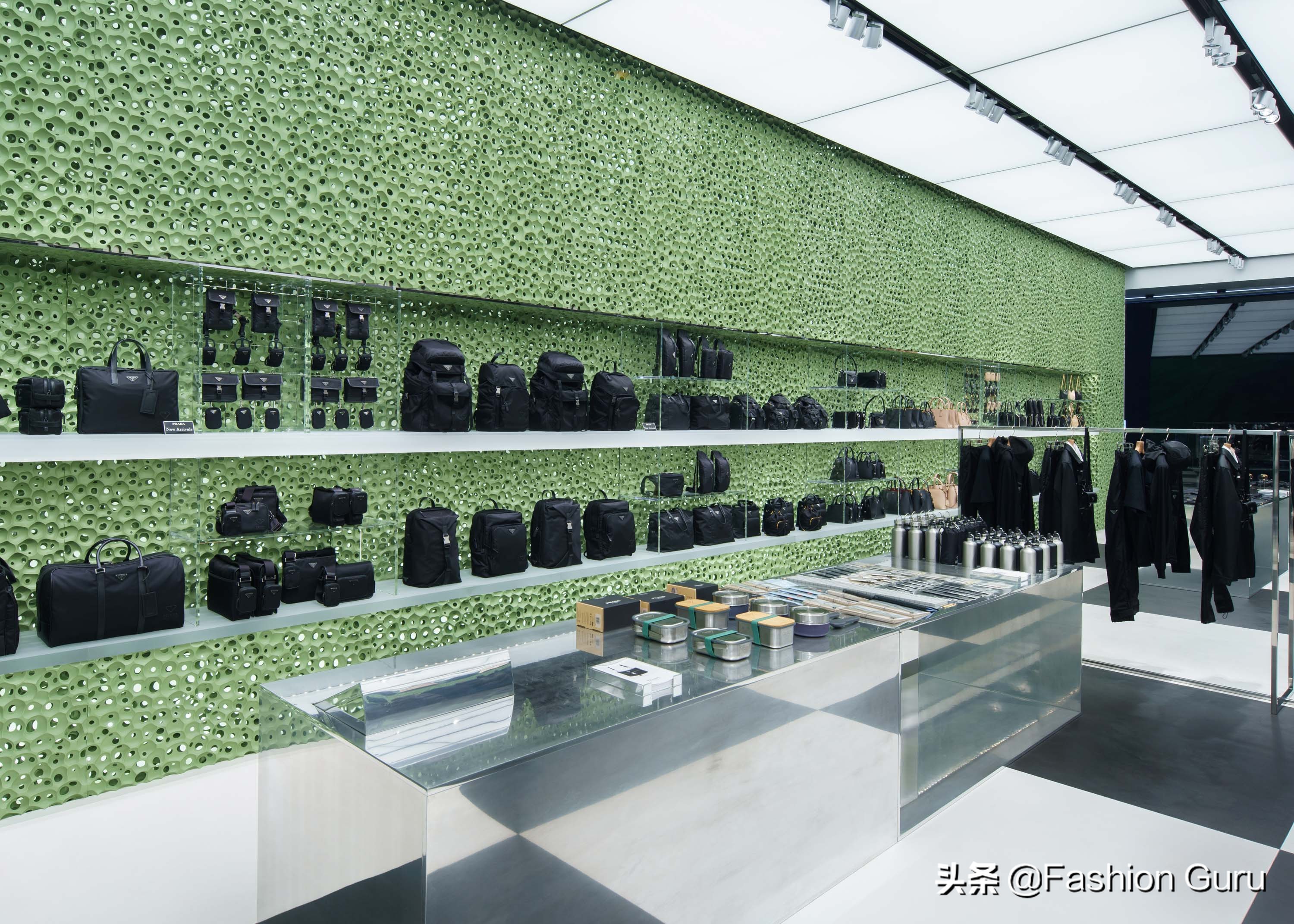 prada精品商店,东京prada旗舰店