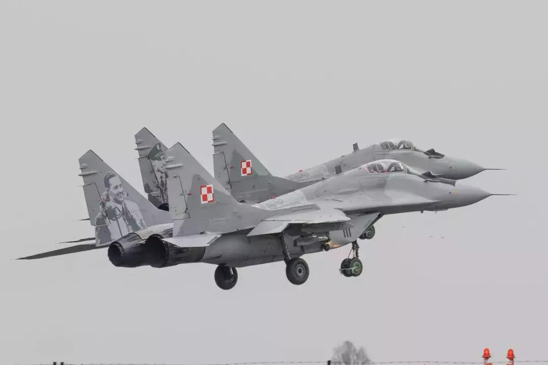 歼10在实战中的性能如何,歼10到底有什么优点