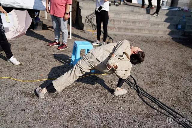 为什么港台女明星那么漂亮,为什么港台艺人都很低调