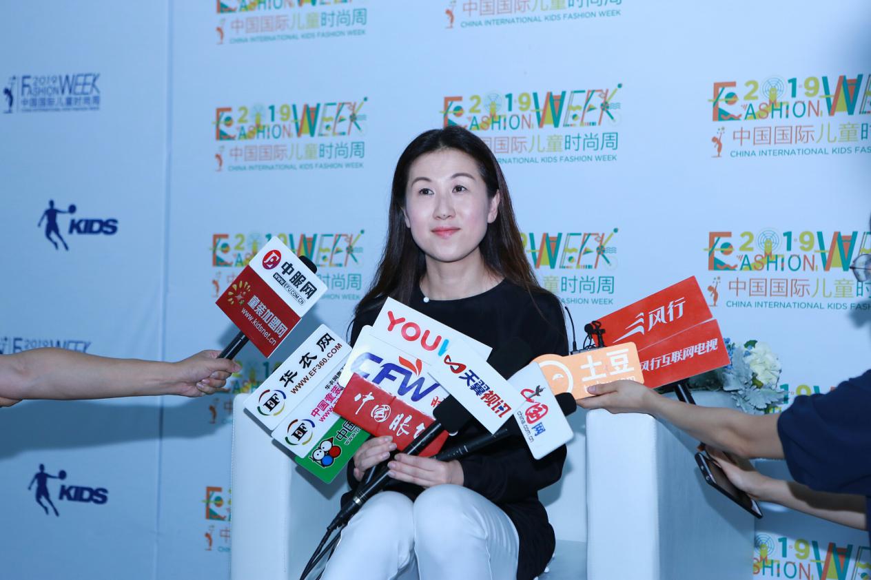 PETITMIEUX贝的屋“礼御童服”儿童时尚周压轴亮相