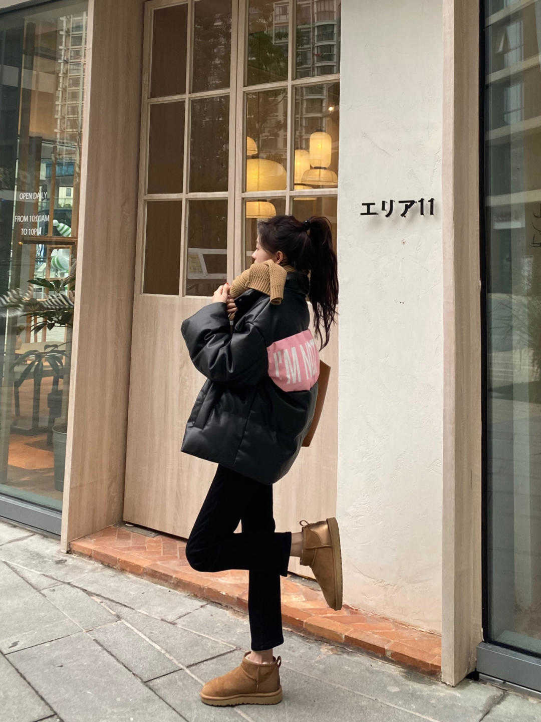 羽绒服加绒裤有哪些穿搭要点,冬季毛呢裤怎么搭配羽绒服