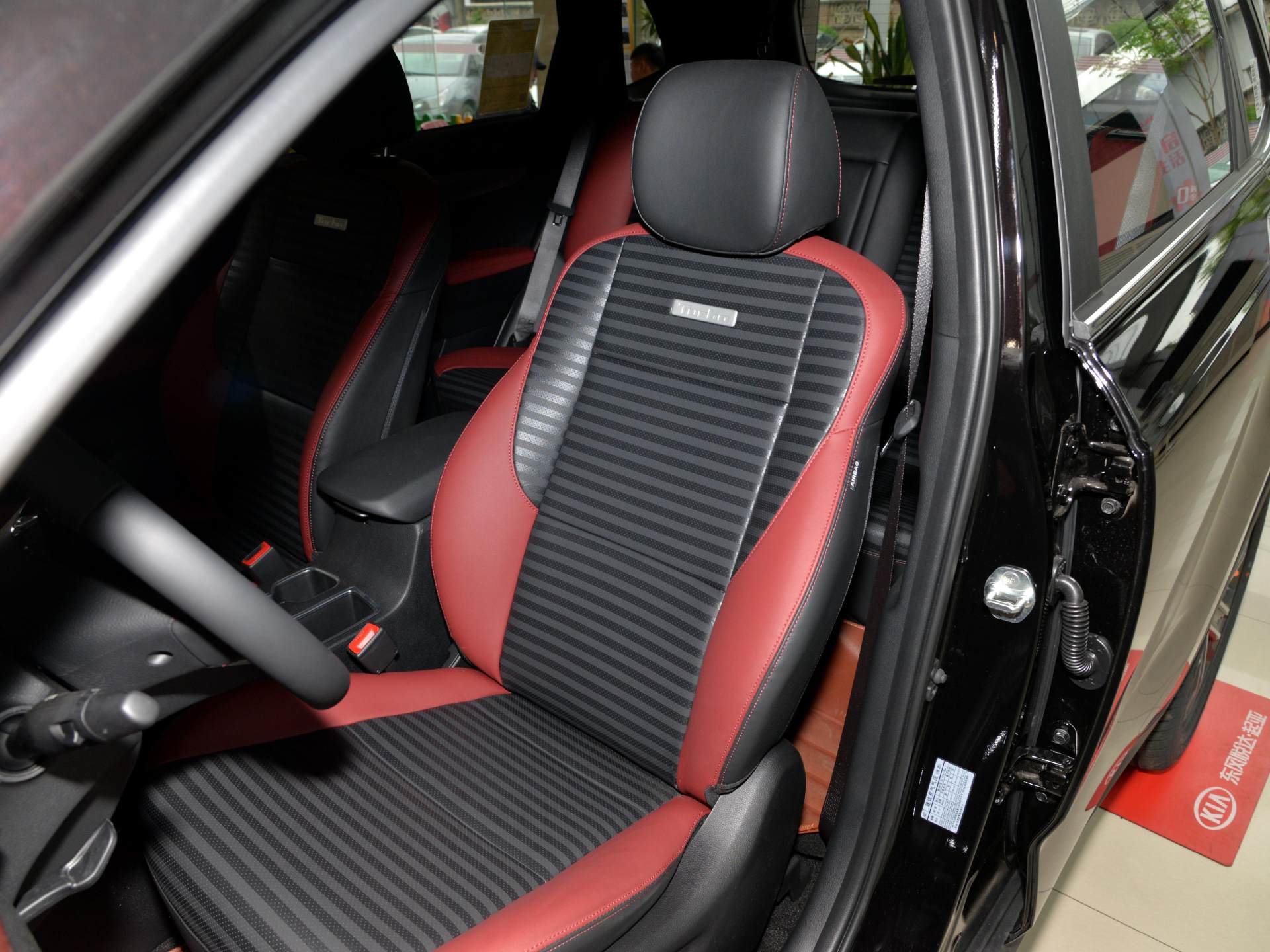 起亚奕跑多少钱一辆,合资起亚2019款