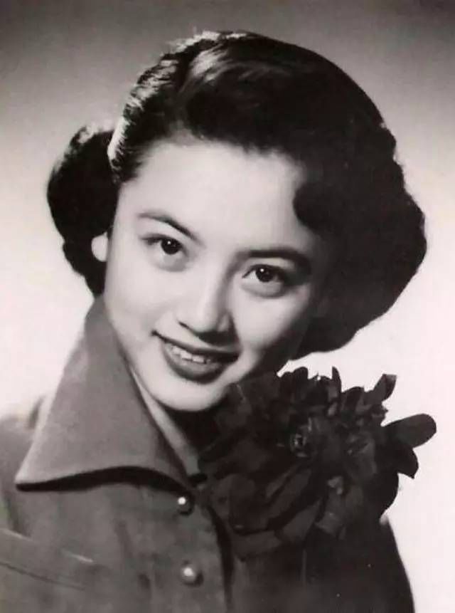 整成网红脸,为什么明星喜欢整成网红脸