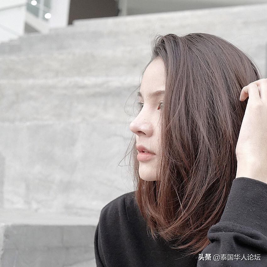 泰国*男美**斥资百万整容变性成美女