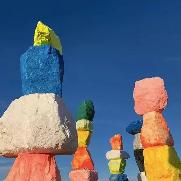 到这个大街小巷都能拍出ins风网红照的地方，过不一样的异域春节