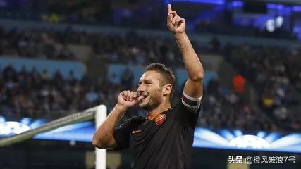 天下足球经典文案青春是一首诗,天下足球亨利经典文案完整版