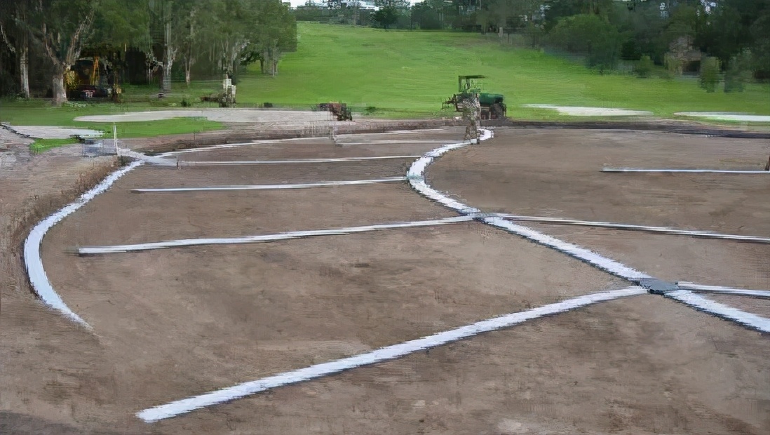 体育场成品排水沟造价,运动场排水沟排水管做法