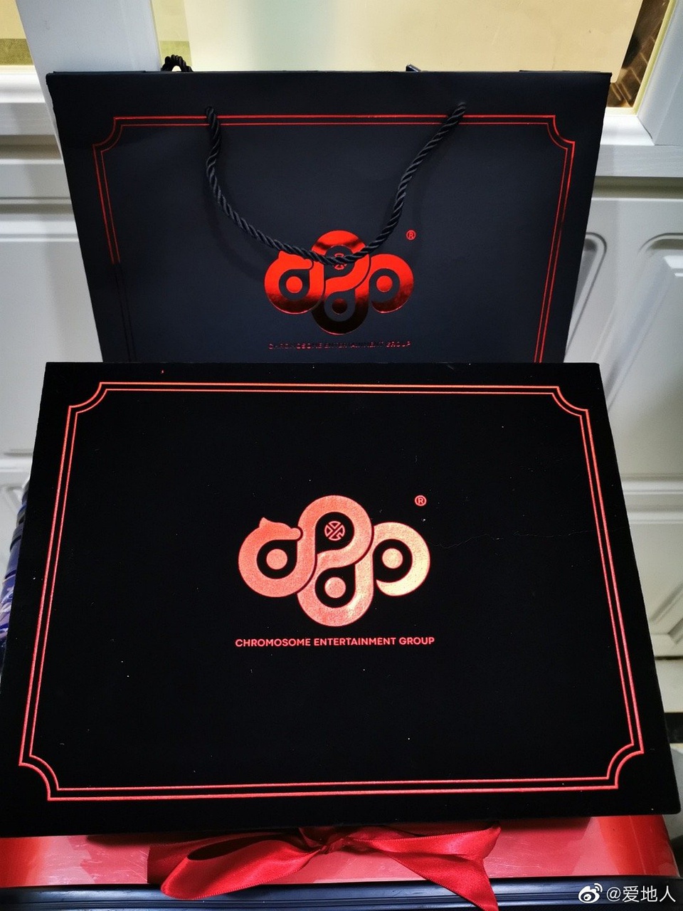 明星工作室新年礼盒,张艺兴工作室新年礼盒