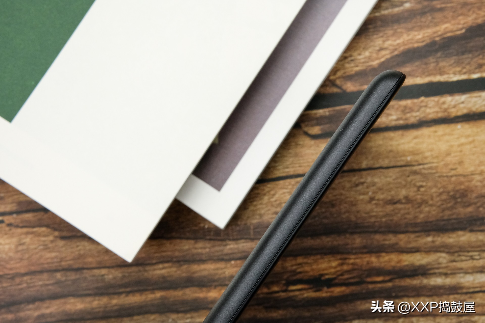 让它成为你的随身图书馆：Kindle电子书阅读器青春版